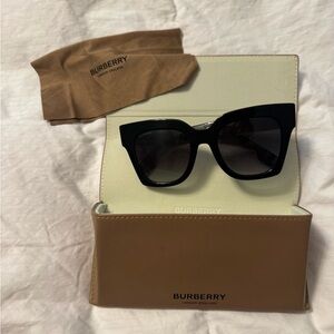Like New Burberry Sunglasses! Perfect Condition Never Worn